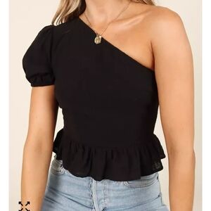 Petal & Pup Black One-Shoulder Blouse